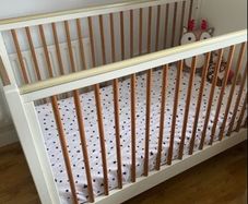Cot & changing table