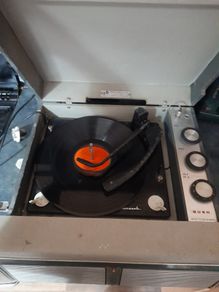 Beautiful 1960s Bush SRP41 Cased Record Player in Working condition