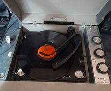 Beautiful 1960s Bush SRP41 Cased Record Player in Working condition