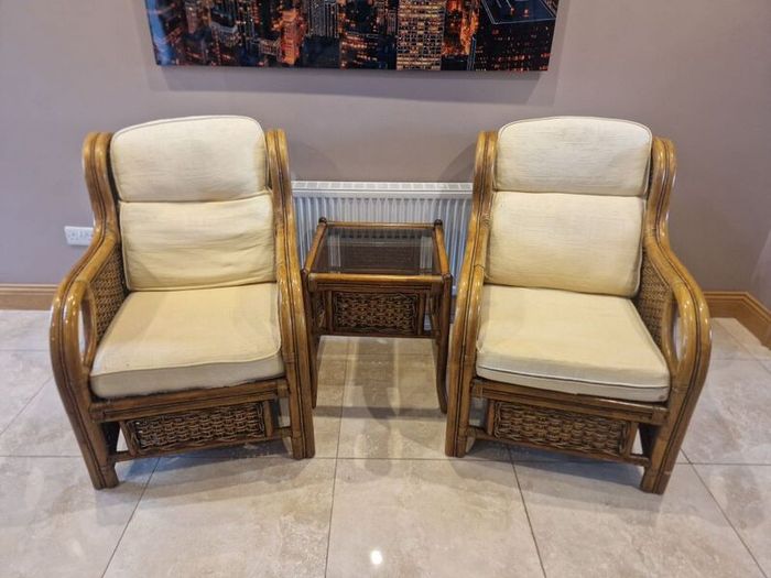 sun room conersavtory two piece set with table