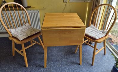 Table & Chairs (foldable)