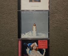 Tori Amos Cds Collection: Little Earthquakes / Under The Pink / Tales Of Librariam.