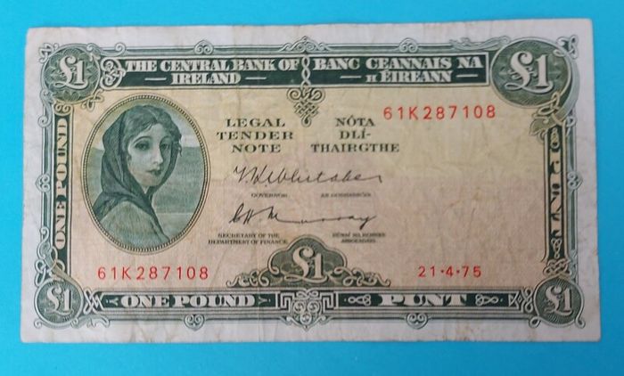 Irish 4 X 1970's  Lavery One Pound banknots in Fine  condition