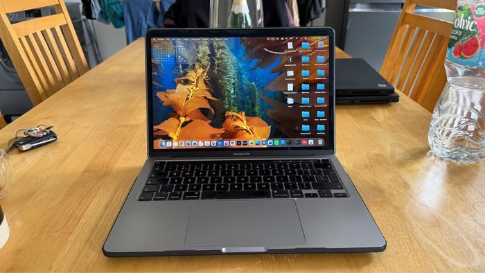 Apple MacBook Pro 13-inch 2020 i5 16GB RAM 512GB SSD