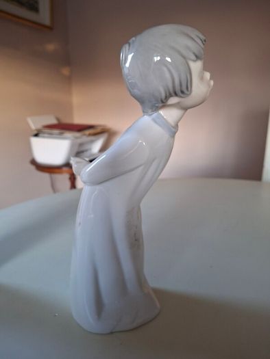 Porcelain - Nao/ Lladro Figurines X 2 .