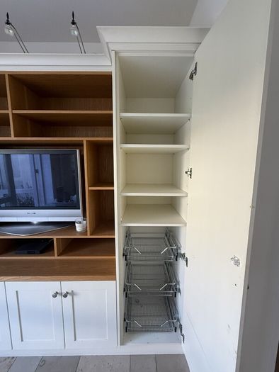 Storage/Cabinet/TV Unit