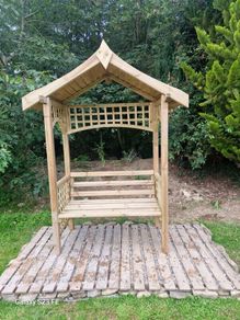 Seated Arbour