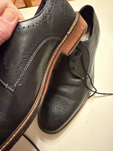 TED BAKER. Men's Shoes. Brogue Style. Size:8. UK. Excellent Condition.