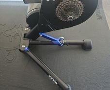 Wahoo KICKR V5 Smart Turbo Trainer + Cassette