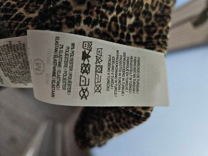 Leopard print top