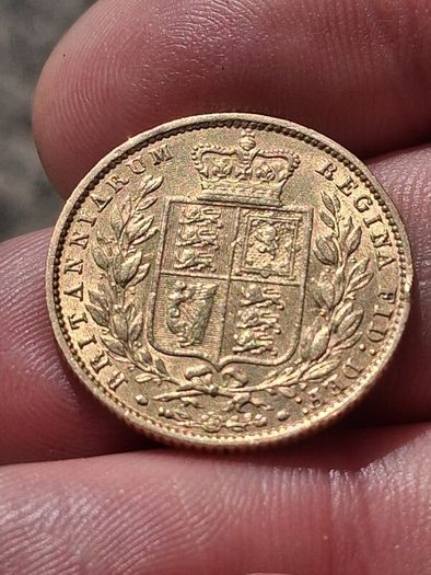 1861 22k Gold Soverign