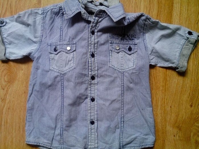 SALE E1  T-shirt.  Age 3-4