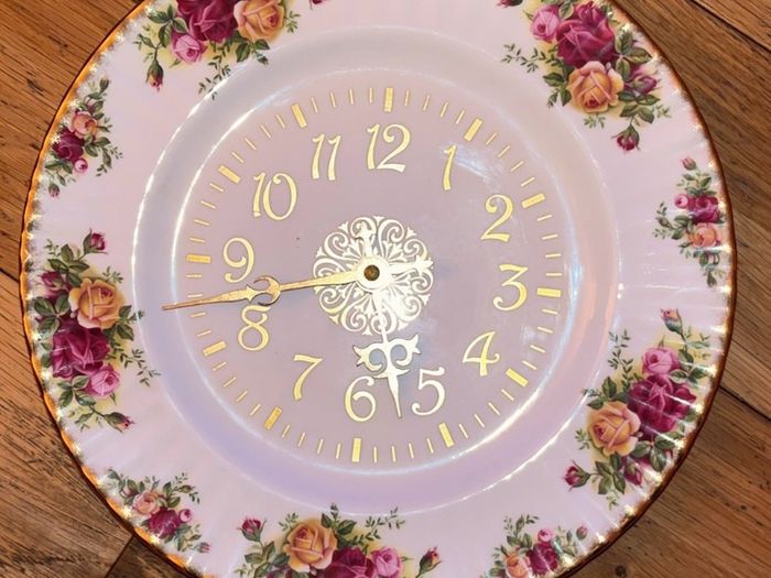 Royal Albert Country Rose Clock