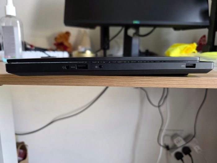 Lenovo Legion 5 RTX 5070 8GB | Ryzen AI 7 | 32GB RAM | OLED 165Hz | Premium Warranty 2026