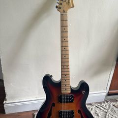 Squire Affinity Starcaster Hollowbody