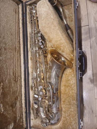 Vintage Selmer Bundy tenor saxophone, complete with its original hard ca