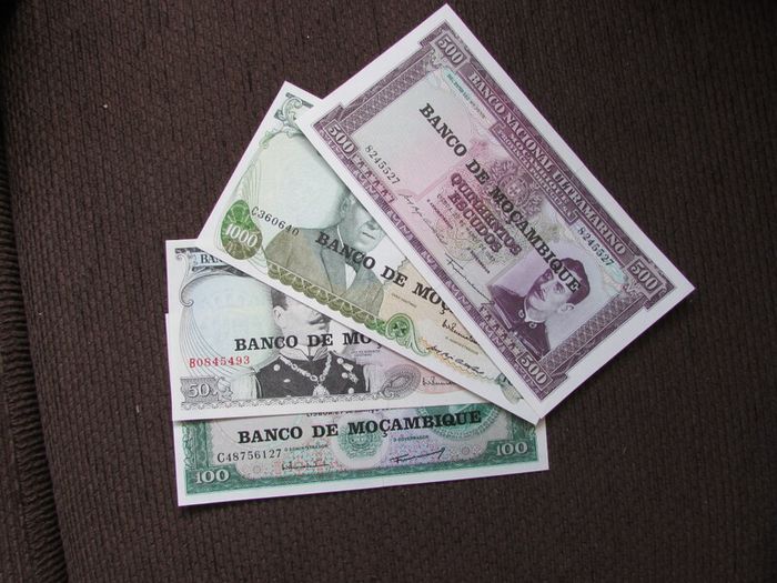 Mozambique Large Uncirculated Banknotes.Overprints.1961-1972.Large notes.