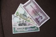 Mozambique Large Uncirculated Banknotes.Overprints.1961-1972.Large notes.