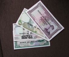 Mozambique Large Uncirculated Banknotes.Overprints.1961-1972.Large notes.