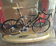 Diecast Giant Bicycle 1:8 scale