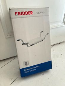 Bathtub seat