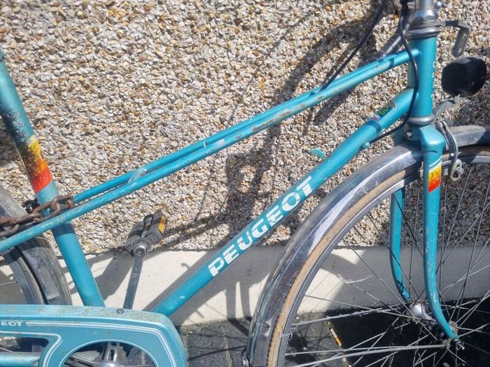 Old racer  needs fixing