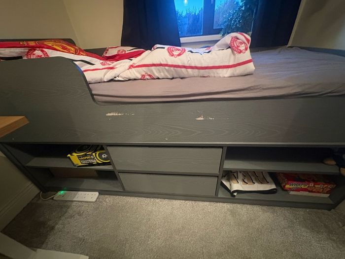 Mid sleeper single bed with storage