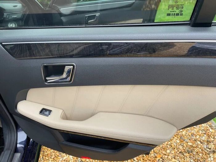Mercedes-Benz E-Class 2010