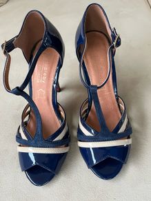 Women's shoes
