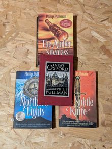 Philip Pullman His Dark Materials 4 Book Set Northern Lights Amber Spyglass