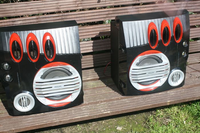 Phillips Speaker System Fwb-m589/17 Retro Look 2003 Model Full Working Order
