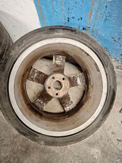 R18 Audi alloy wheel