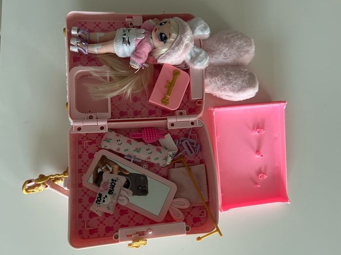 Girls toys/doll