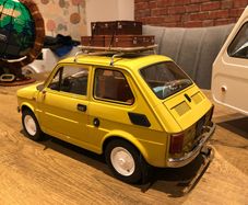 DeAgostini 1:8 / Fiat 126p / trailer Niewiadow