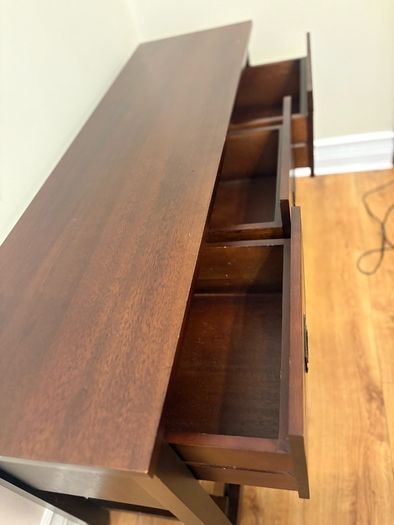 Cabinet/ sideboard