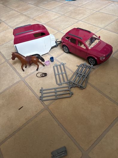 Schleich car and horse box