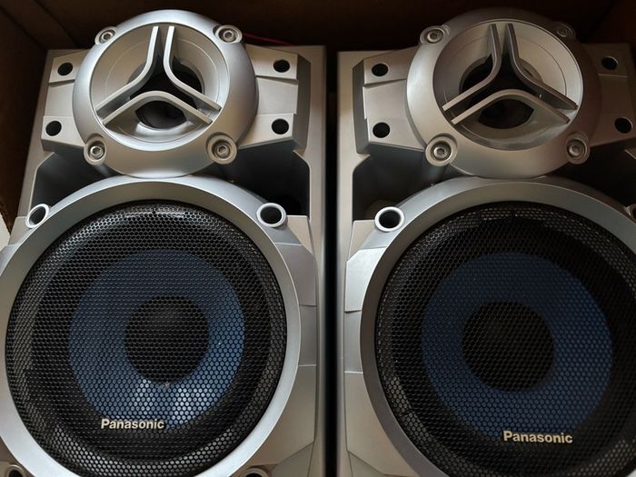 panasonic MP3 player with speakers