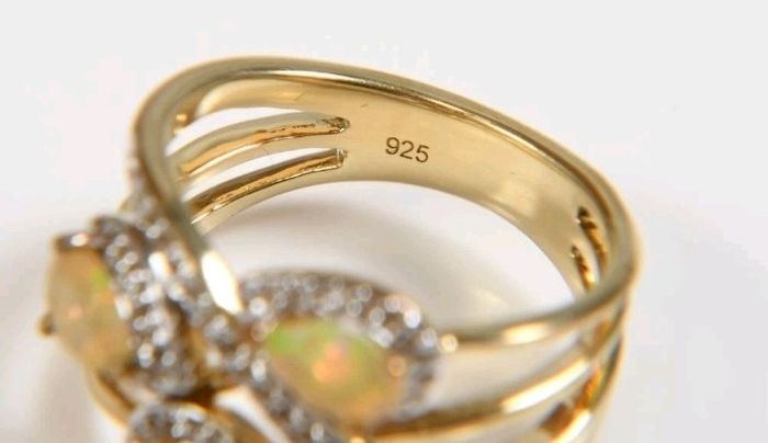 Amazing teardrop Opal ring gold plated on sterling silver