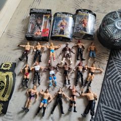 WWE figures, cage, and belt