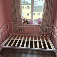 single day bed