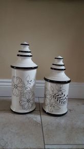 Black & White Jars
