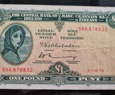 1975 Lady Lavery 1 pound banknote