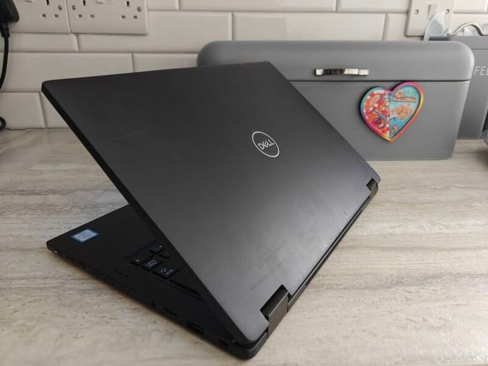 Dell 2-in1 I7- 16gb Ram - 256gb