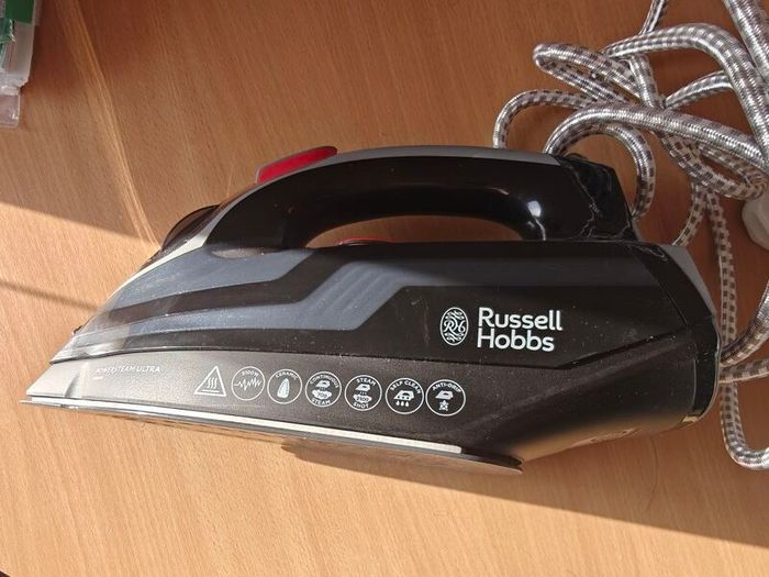 Russell Hobbs PowerSteam Ultra 3100W Iron Model 20630 Excellent Condition