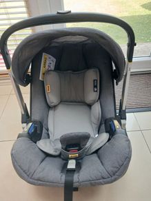 Doona Max Car seat , Stroller and Isofix base