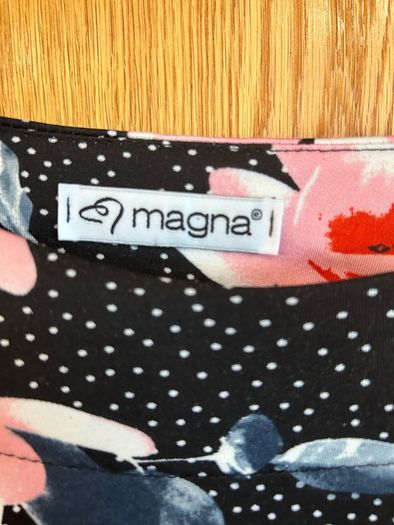 Magna 2 pocket tunic size 24/26