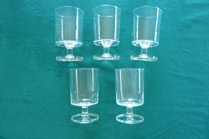 Sherry and liqueur glasses