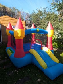 Happy Hop Bouncy Castle with Slide