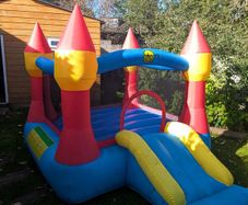 Happy Hop Bouncy Castle with Slide