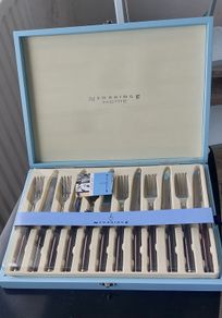 Newbridge silverware 12 piece Steak knife and fork set
